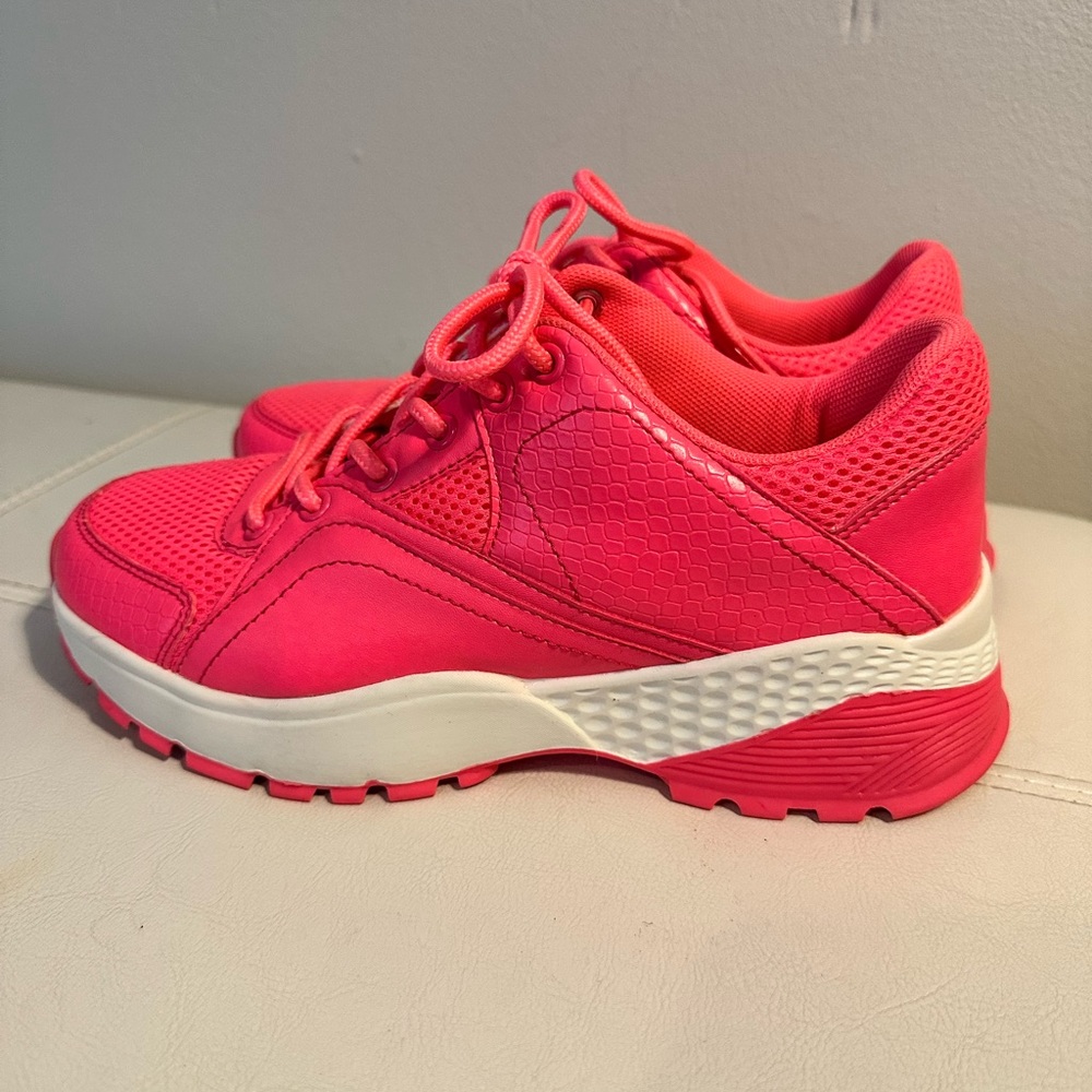 Thea platform sneaker